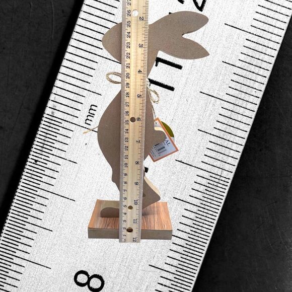DL Ludo l Set of 2 l Wooden Rabbit Decor l Home & Garden l NWT - Picture 4 of 9